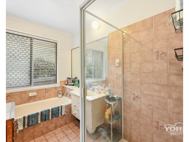 11 McWilliam Street, Wilsonton Heights QLD 4350