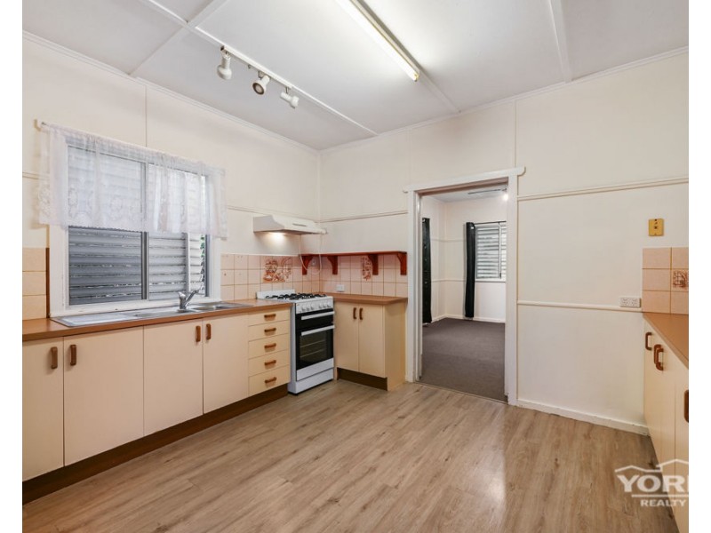 20 Gladstone Street, Newtown QLD 4350