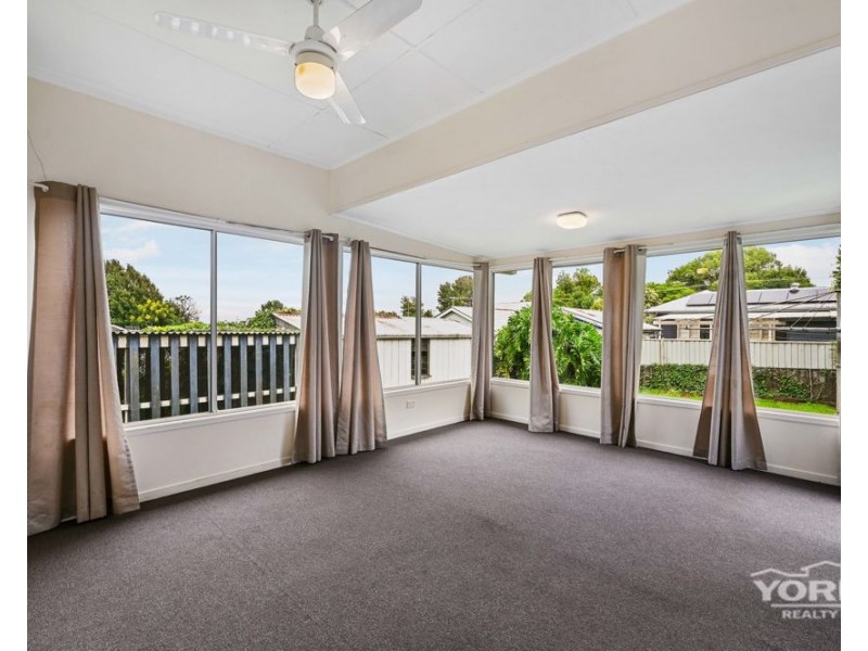 20 Gladstone Street, Newtown QLD 4350