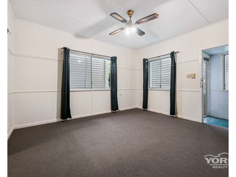 20 Gladstone Street, Newtown QLD 4350