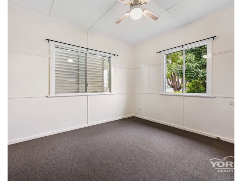 20 Gladstone Street, Newtown QLD 4350