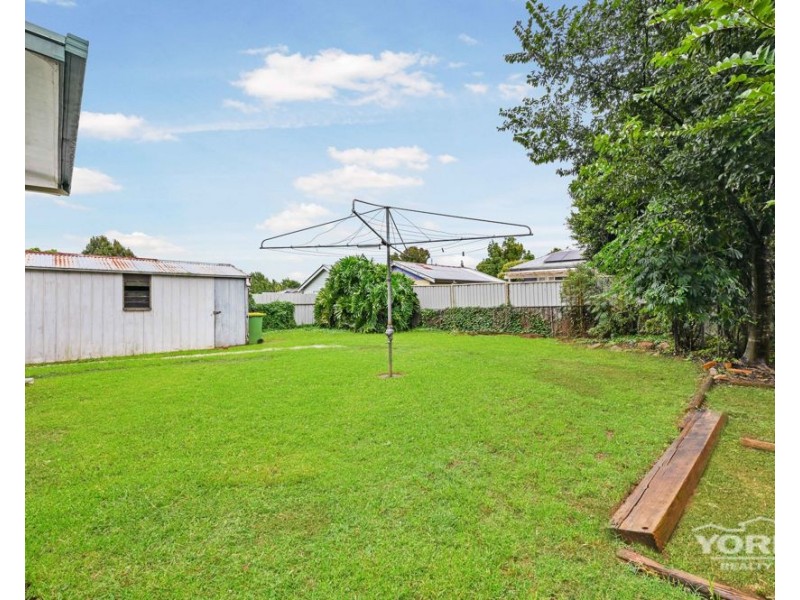 20 Gladstone Street, Newtown QLD 4350