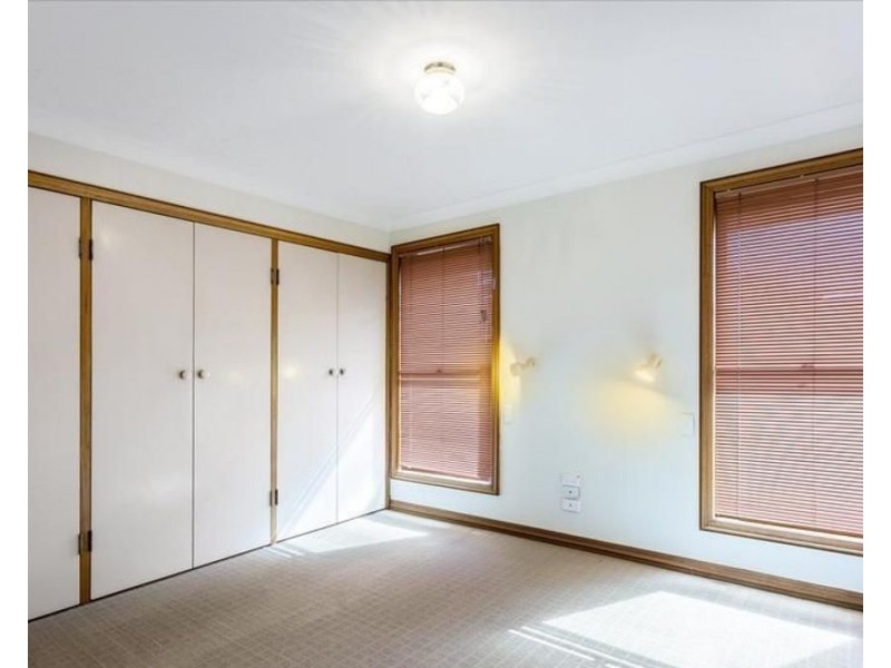 11 Batten Court, Wilsonton QLD 4350