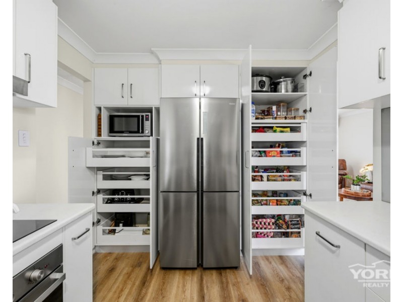 52 Seppelt Street, Wilsonton Heights QLD 4350