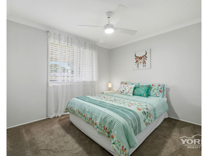 52 Seppelt Street, Wilsonton Heights QLD 4350