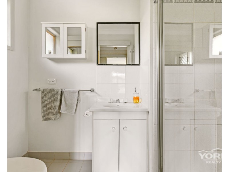 8 Nortorock Court, Wilsonton Heights QLD 4350