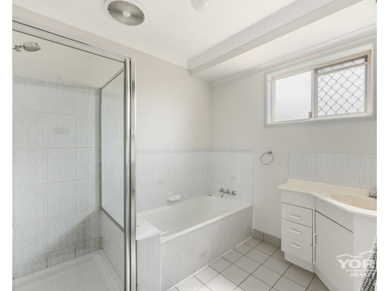 8 Nortorock Court, Wilsonton Heights QLD 4350