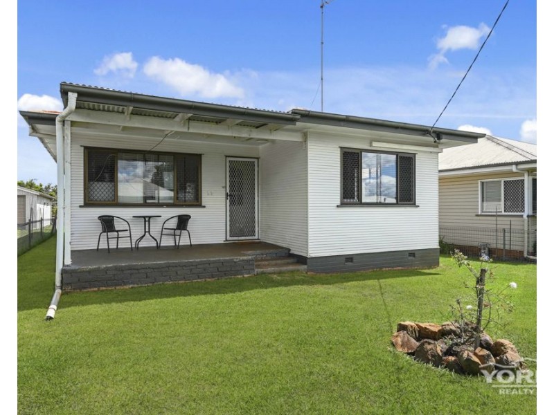 17 Cay Street, Newtown QLD 4350