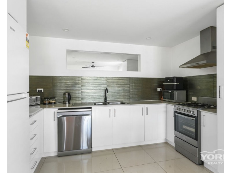 17 Cay Street, Newtown QLD 4350