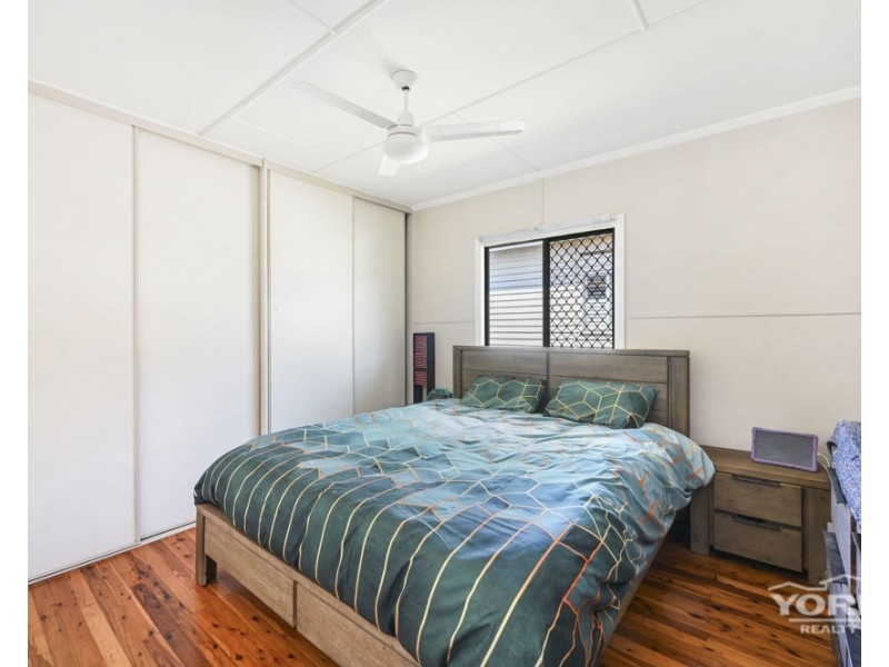 17 Cay Street, Newtown QLD 4350