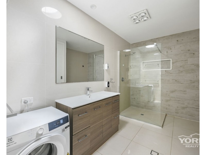 17 Cay Street, Newtown QLD 4350