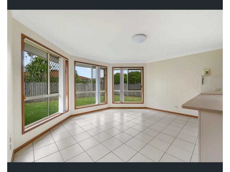 4 Tess Close, Middle Ridge QLD 4350
