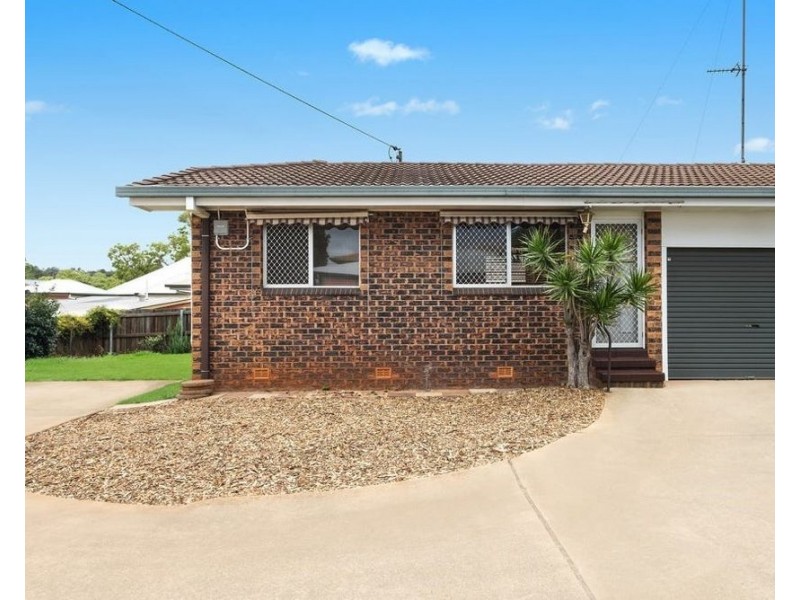 1/6 Victor Street, East Toowoomba QLD 4350