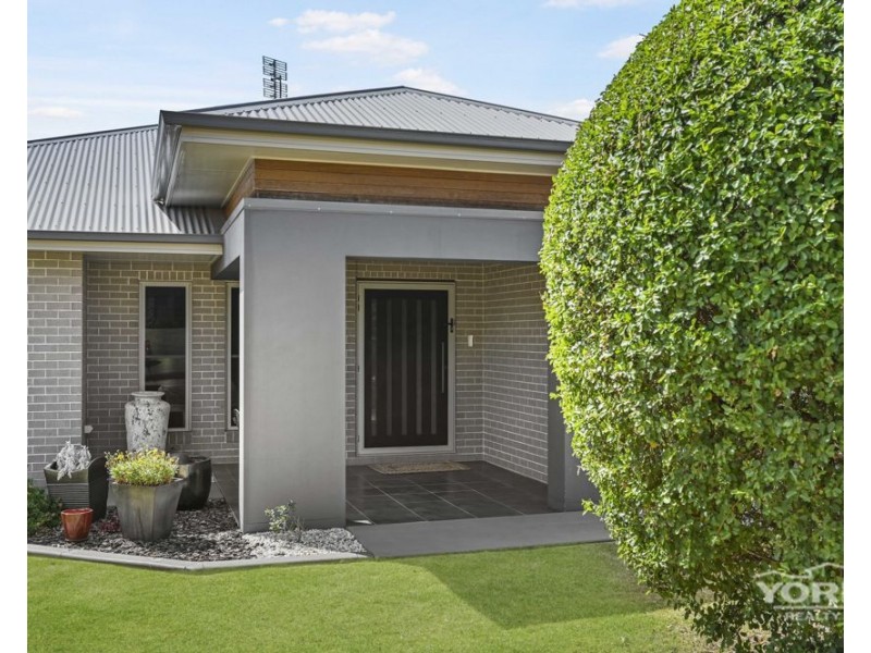 76 Hancock Circuit, Kleinton QLD 4352