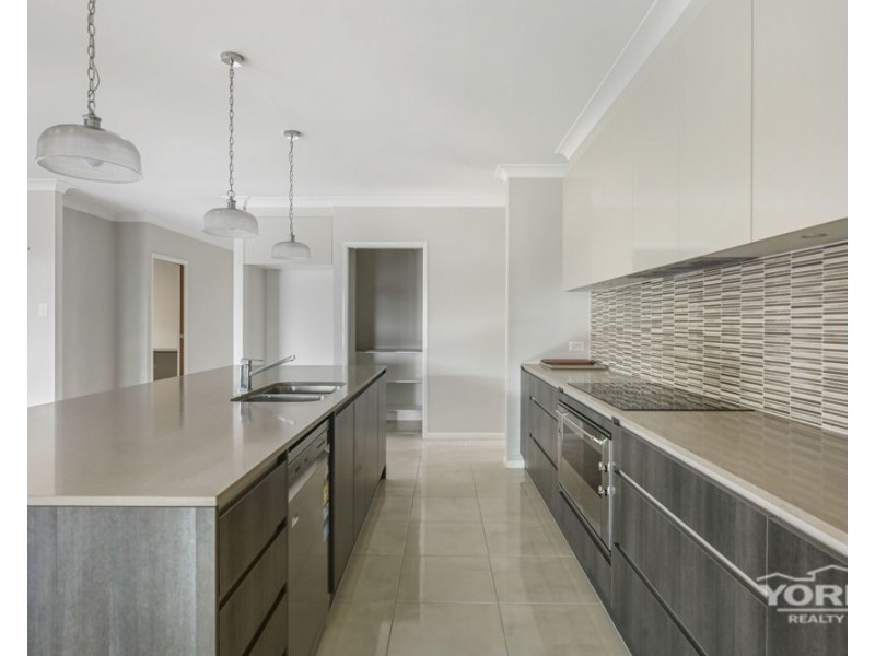 76 Hancock Circuit, Kleinton QLD 4352