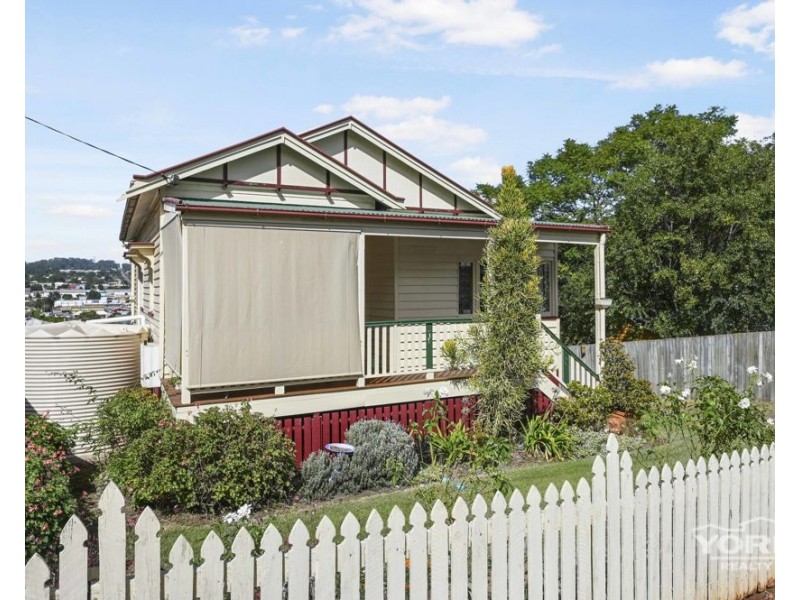 104 Vanity Street, Rockville QLD 4350