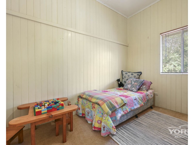 104 Vanity Street, Rockville QLD 4350