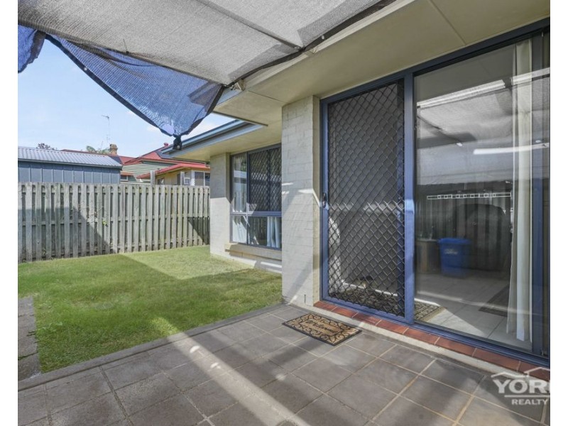 2/6A Ida Street, South Toowoomba QLD 4350