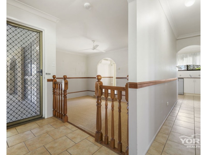 9 Lyndhurst Court, Newtown QLD 4350