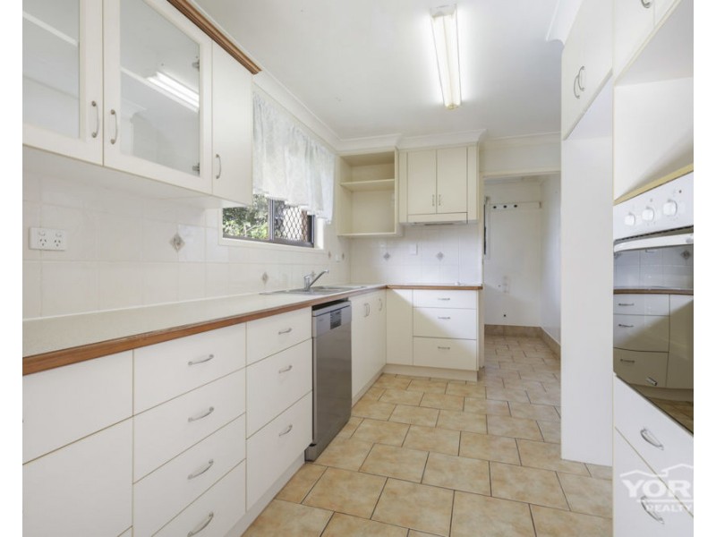 9 Lyndhurst Court, Newtown QLD 4350