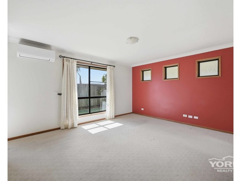 63 Pillar Street, Middle Ridge QLD 4350