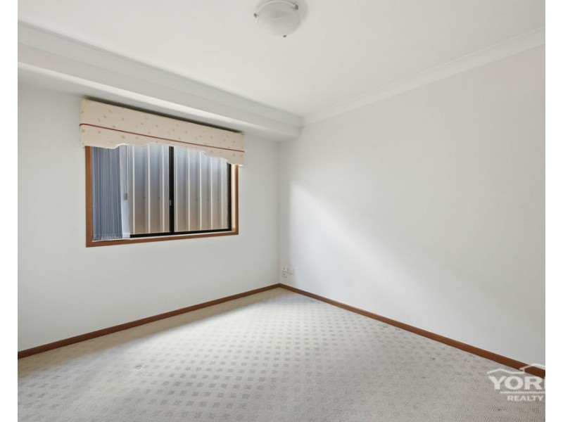 63 Pillar Street, Middle Ridge QLD 4350