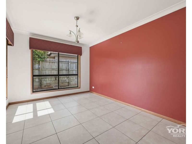 63 Pillar Street, Middle Ridge QLD 4350