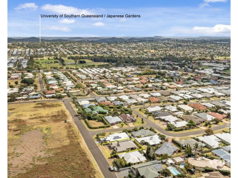 63 Pillar Street, Middle Ridge QLD 4350