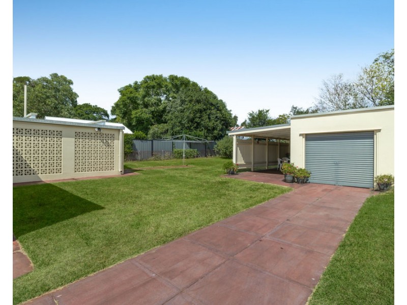 43 Leichhardt  Street, Centenary Heights QLD 4350