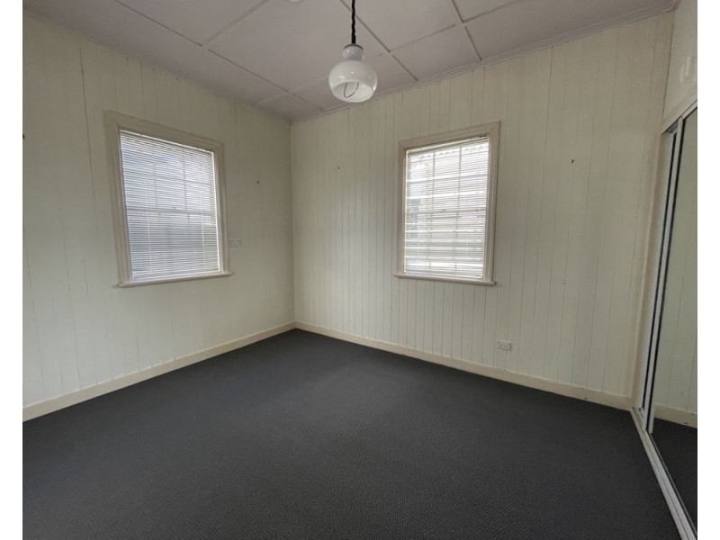 16 Herries Street, East Toowoomba QLD 4350