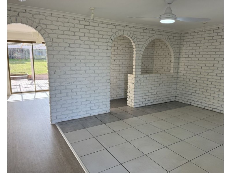 10 Melway Crescent, Harristown QLD 4350