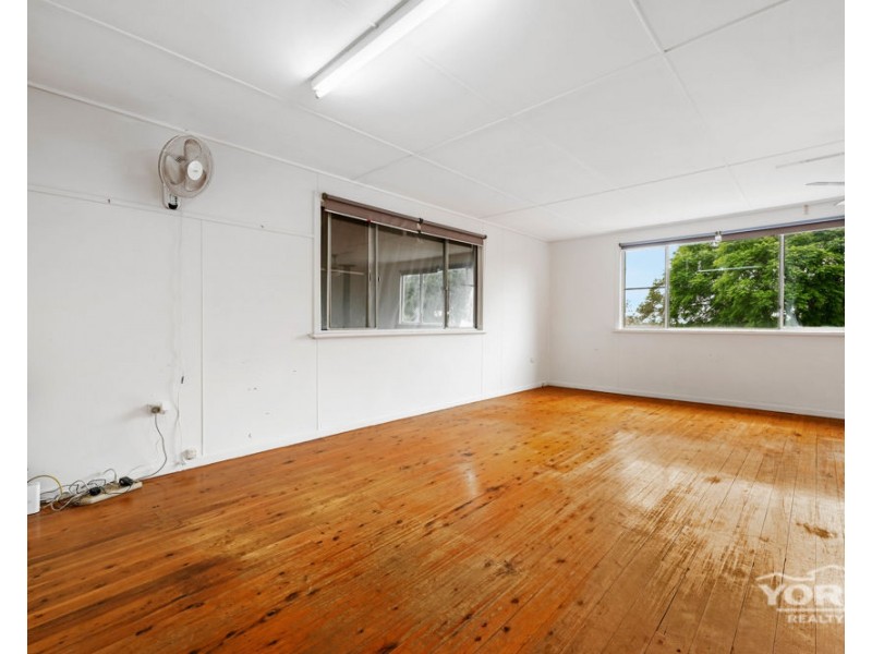 4 Mcintyre Street, Centenary Heights QLD 4350