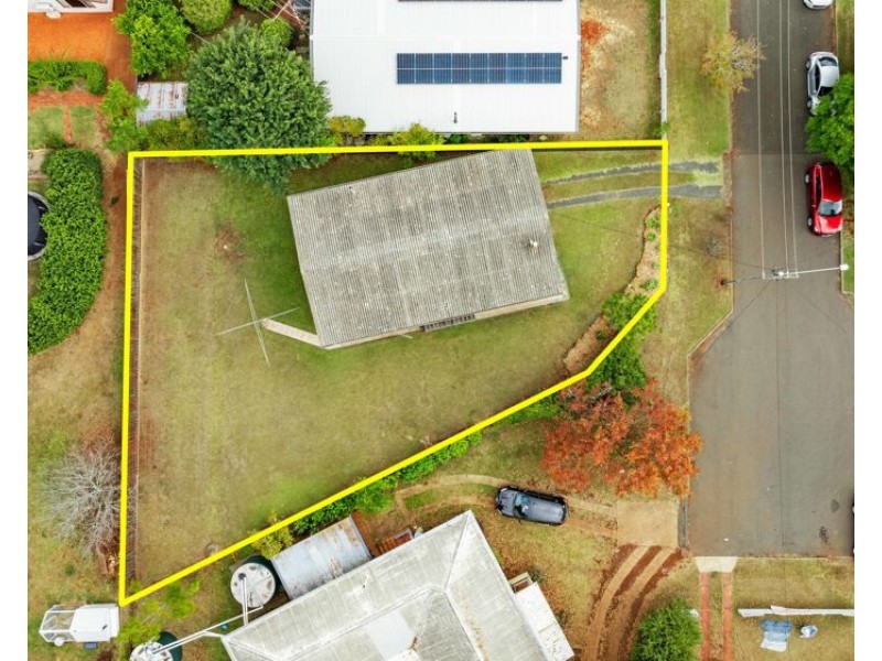 4 Mcintyre Street, Centenary Heights QLD 4350