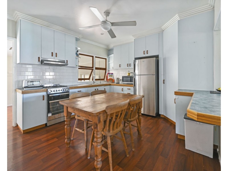 195 North Street, Rockville QLD 4350