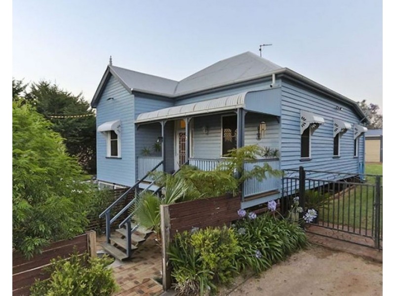 3 Newington Street, North Toowoomba QLD 4350