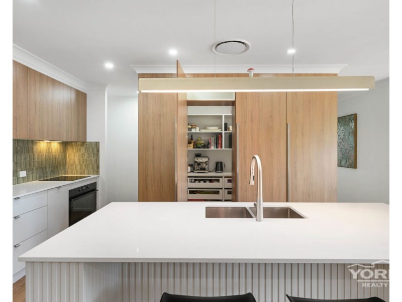 14 Kuwong Street, Highfields QLD 4352