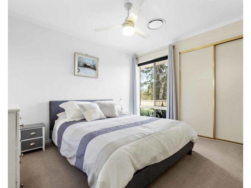 24 Nash Drive, Glenvale QLD 4350