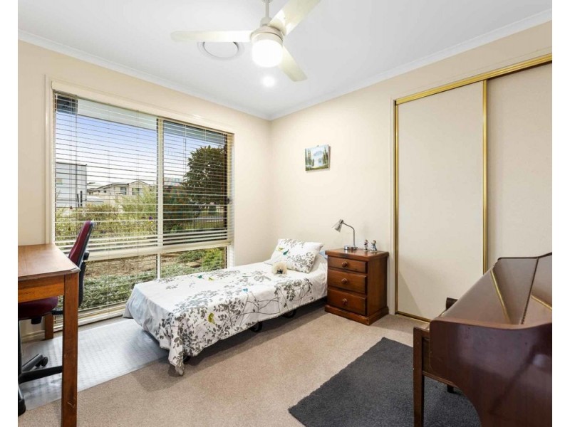 24 Nash Drive, Glenvale QLD 4350