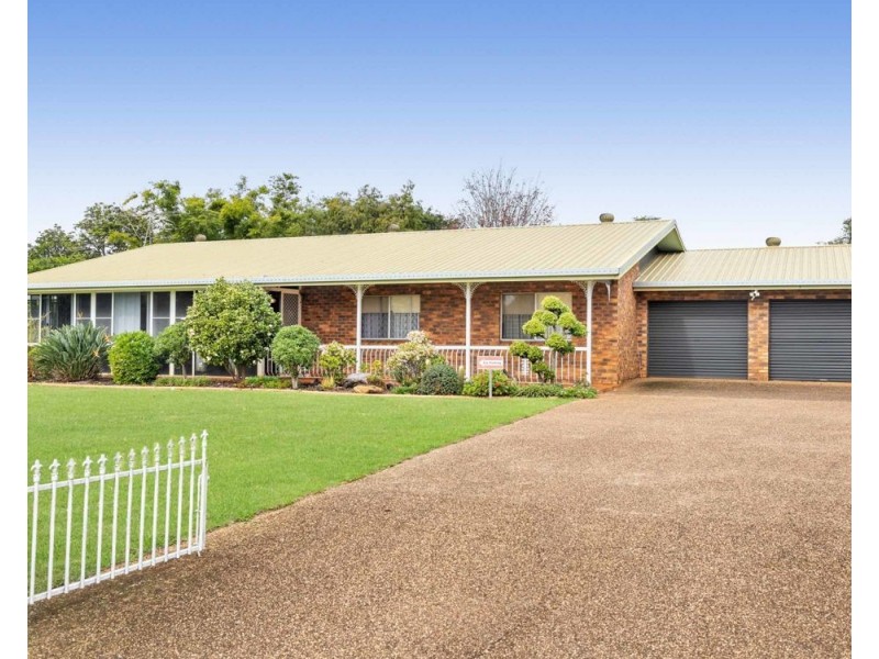 10483 New England Highway, Highfields QLD 4352
