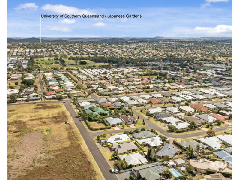 63 Pillar Street, Middle Ridge QLD 4350