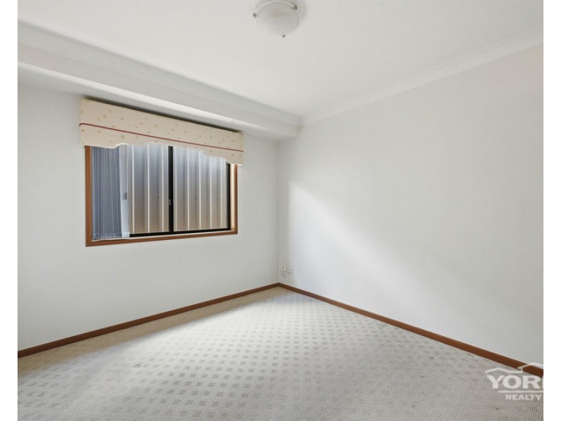 63 Pillar Street, Middle Ridge QLD 4350