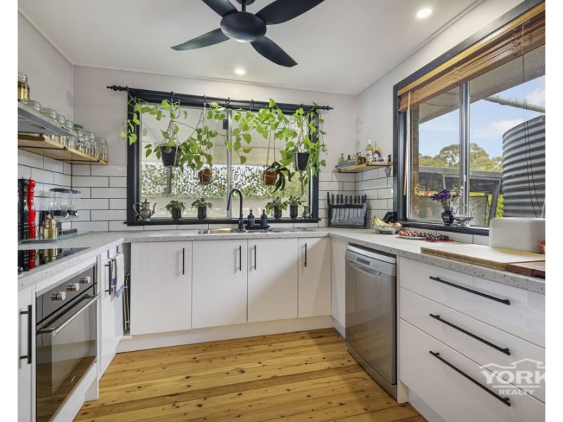 6 Copp Street, Pittsworth QLD 4356