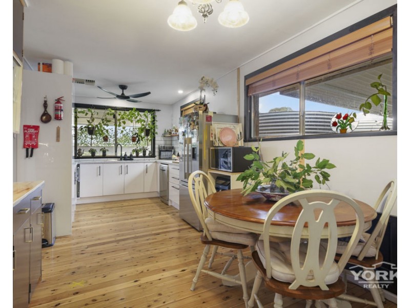 6 Copp Street, Pittsworth QLD 4356