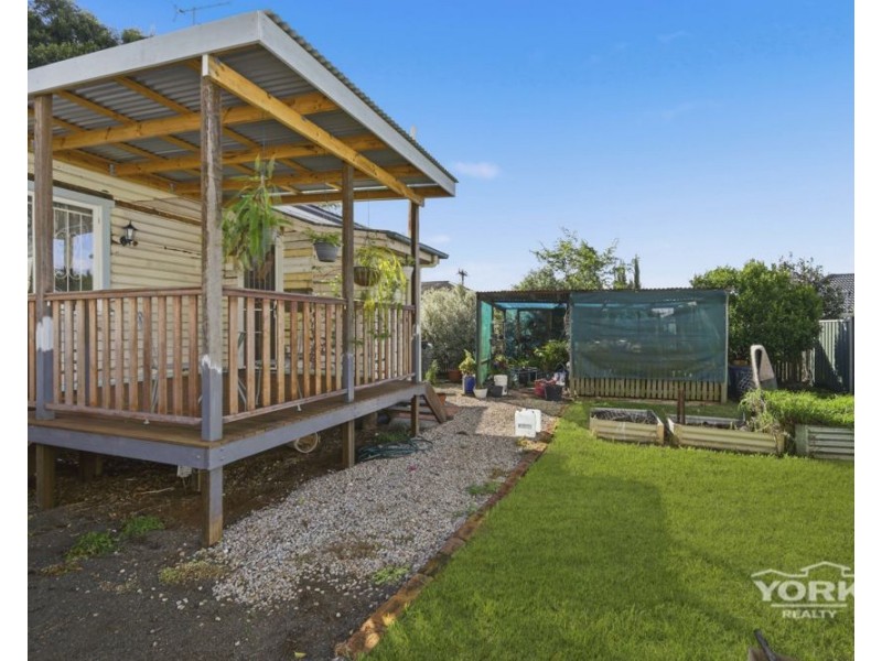 96 Holberton Street, Newtown QLD 4350