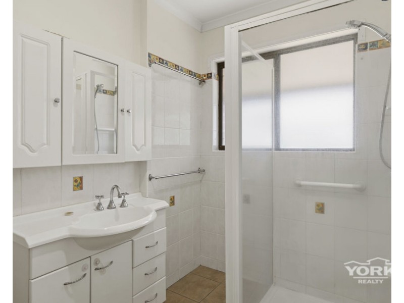 277B James Street, Newtown QLD 4350