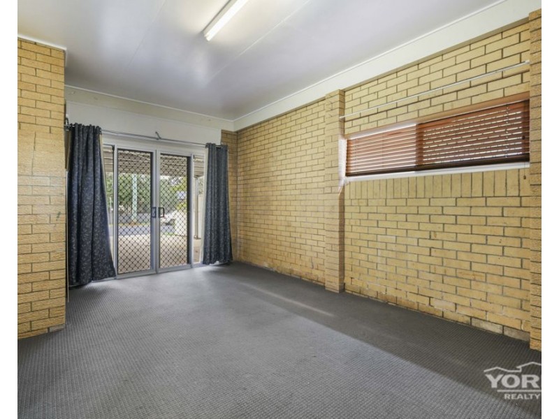 23 Hampton Street, Newtown QLD 4350