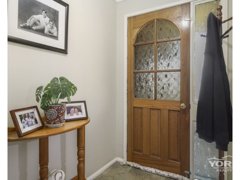 21 Jason Street, Wilsonton Heights QLD 4350