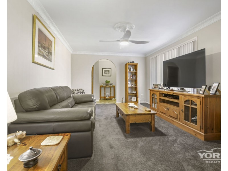 21 Jason Street, Wilsonton Heights QLD 4350
