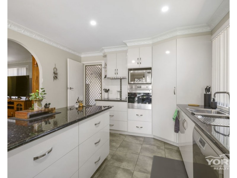 21 Jason Street, Wilsonton Heights QLD 4350
