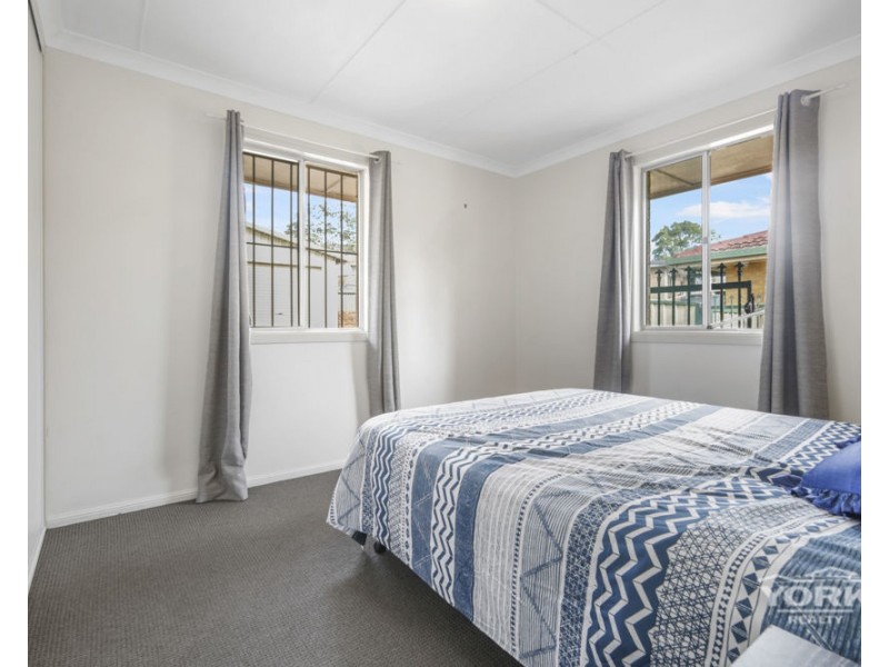 82 Hogg Street, Rockville QLD 4350